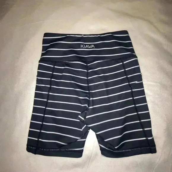 Womens Kiava 5" Striped Luxe Shorts - Picture 5 of 7